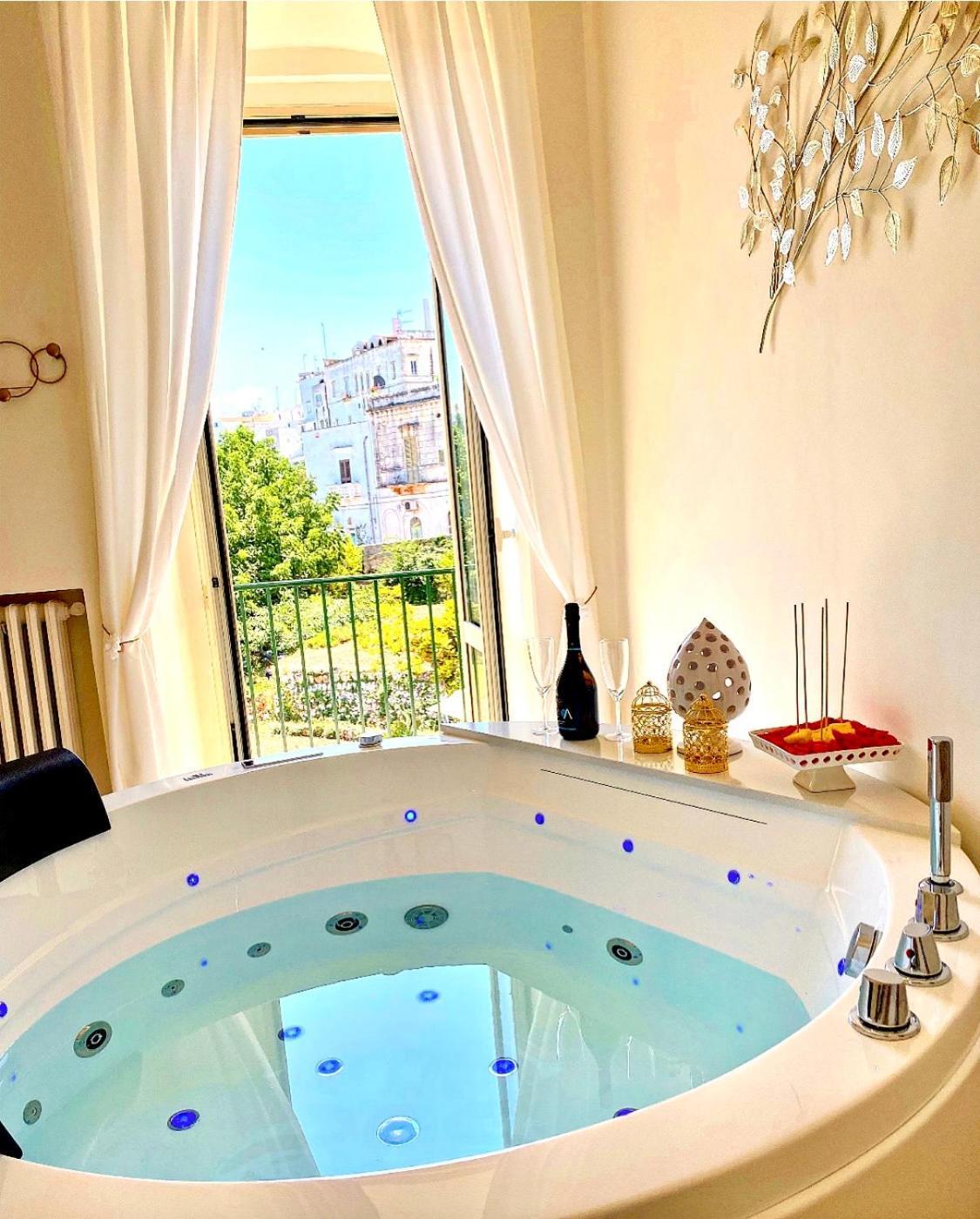 Suite La Terrazza Di Don Peppino Ostuni Exterior photo