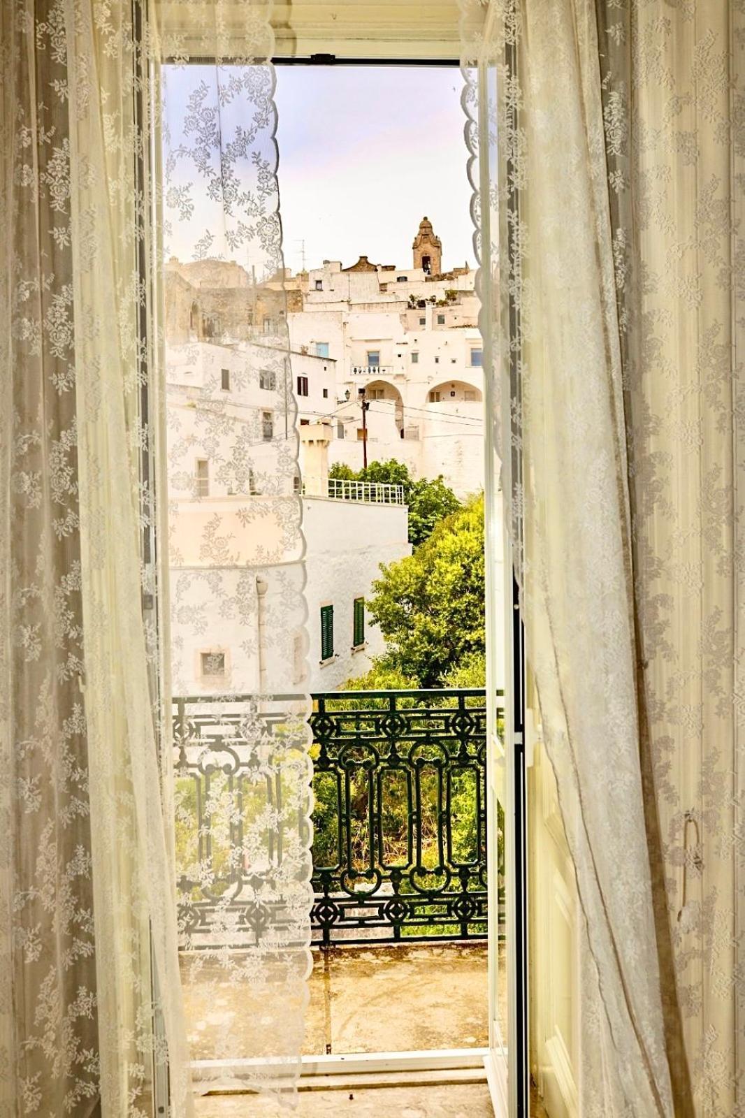 Suite La Terrazza Di Don Peppino Ostuni Exterior photo