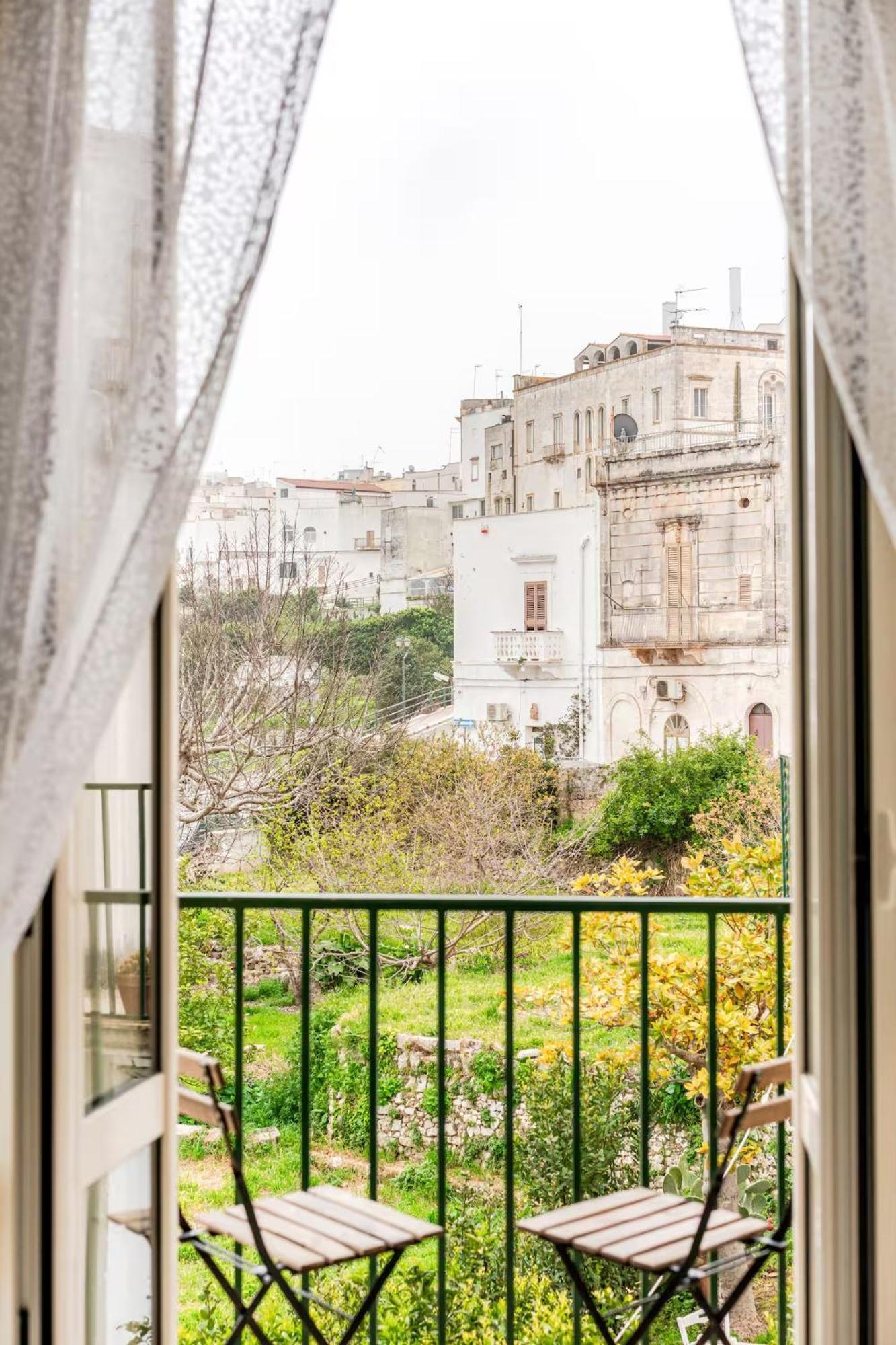 Suite La Terrazza Di Don Peppino Ostuni Exterior photo